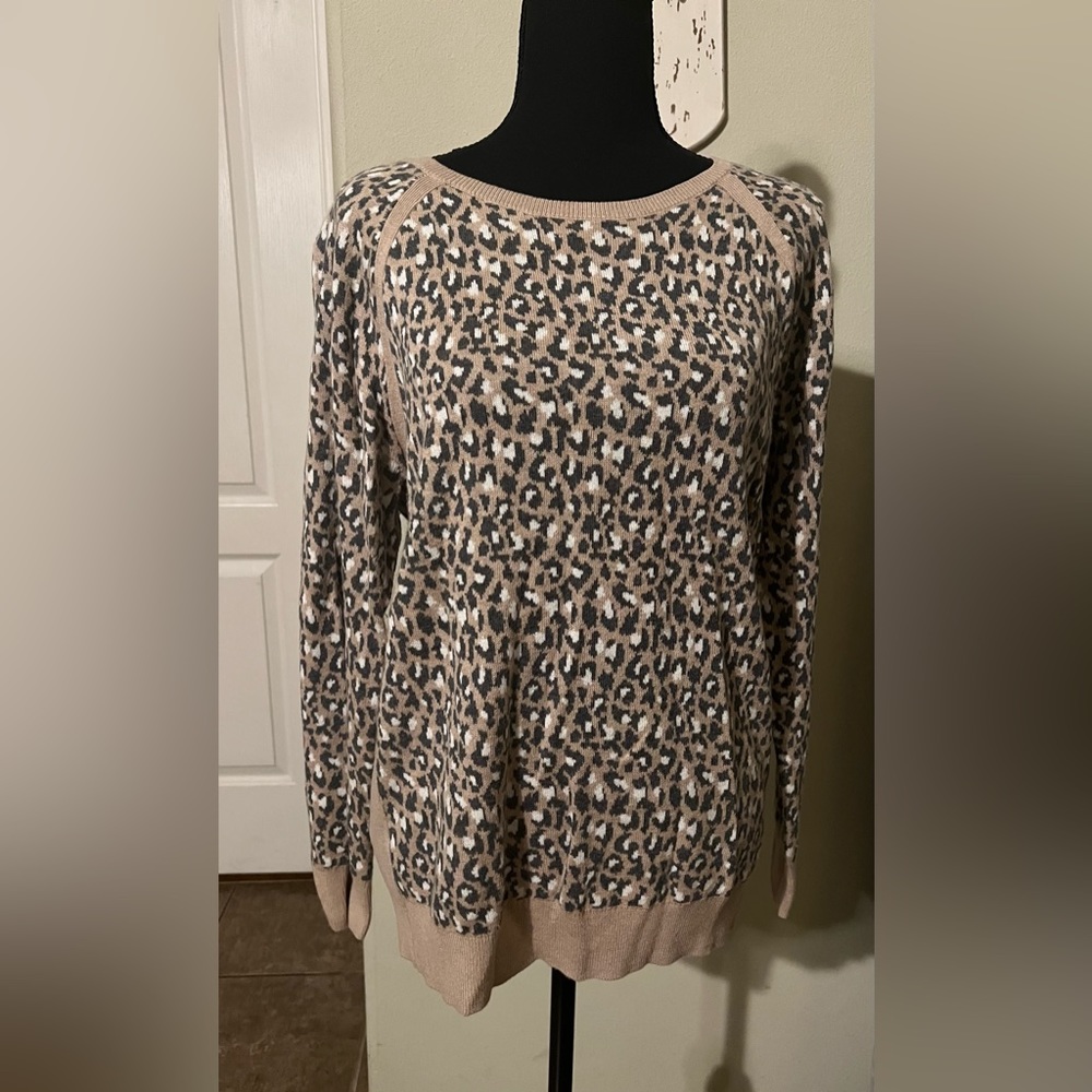LOFT cheetah print light sweater